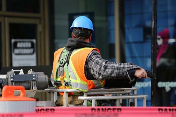 construction-worker-danger-safety-8159